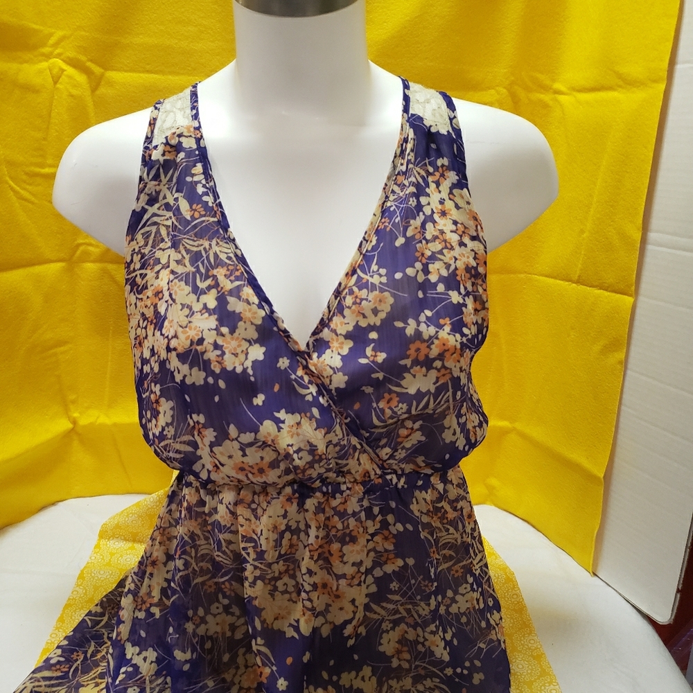 Black pattern dress with lace back